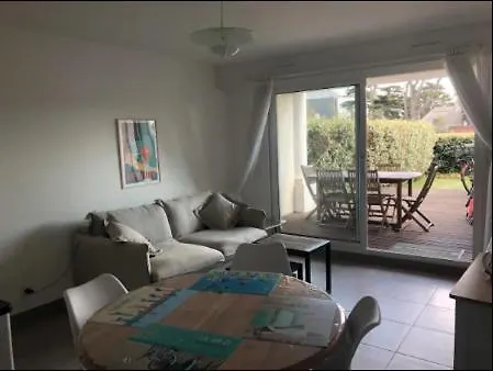 Apartment Appartement Pied Dans L'Eau Bonne Source